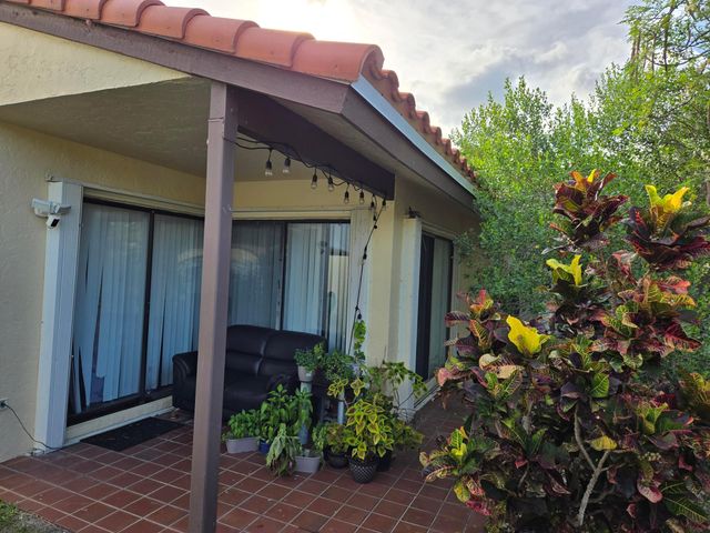 2835 Sand Pines, Lake Worth, FL 33462