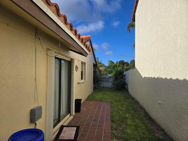 2835 Sand Pines, Lake Worth, FL 33462