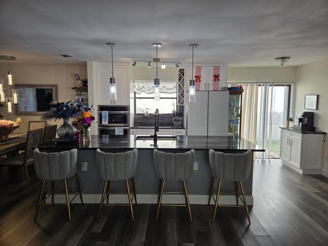 2835 Sand Pines, Lake Worth, FL 33462
