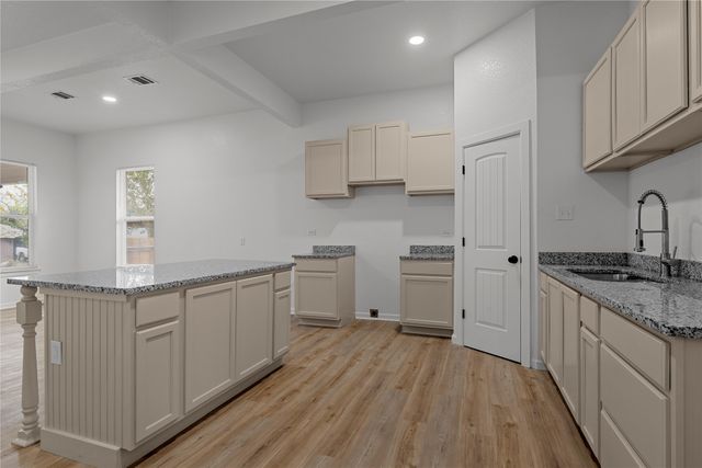 1126 N 13th Street, Waco, TX 76707