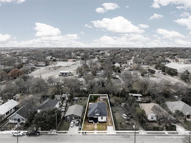 1126 N 13th Street, Waco, TX 76707