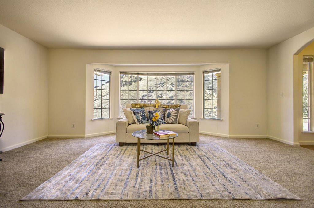 Image 12 of property listing at 27557 Paradise Valley Lane, Clovis, CA 93619