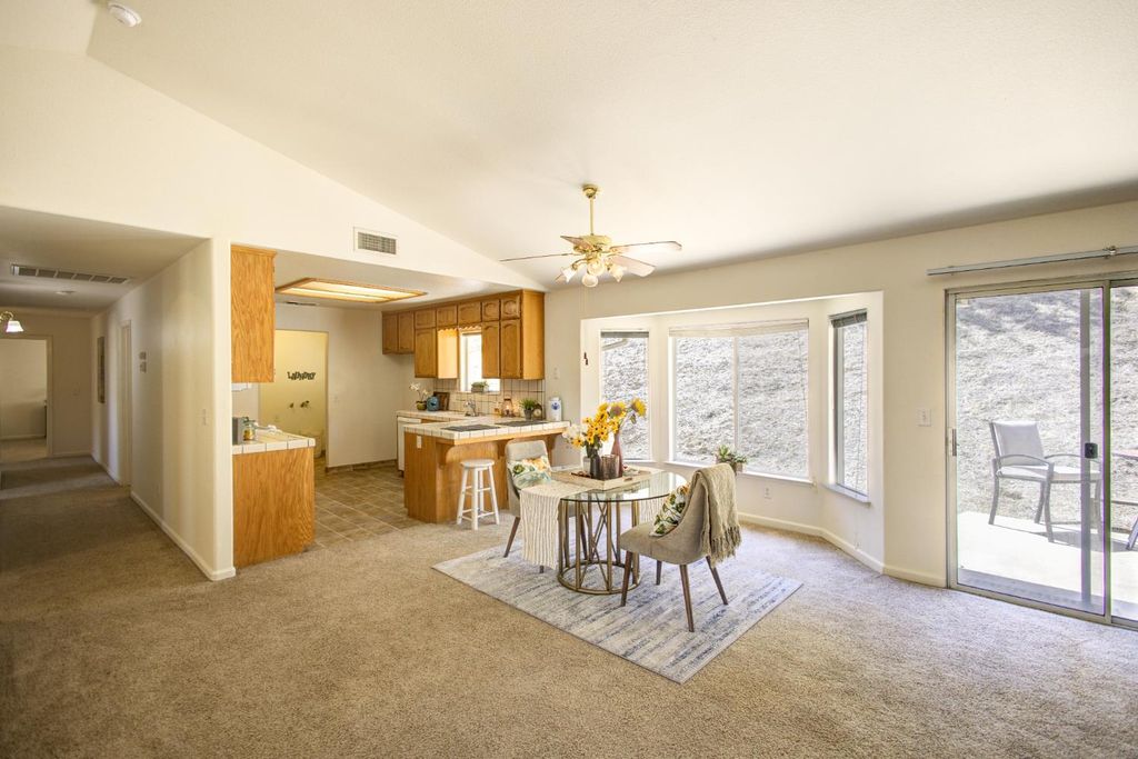 Image 13 of property listing at 27557 Paradise Valley Lane, Clovis, CA 93619