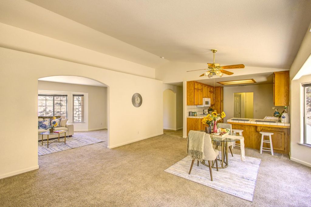 Image 14 of property listing at 27557 Paradise Valley Lane, Clovis, CA 93619