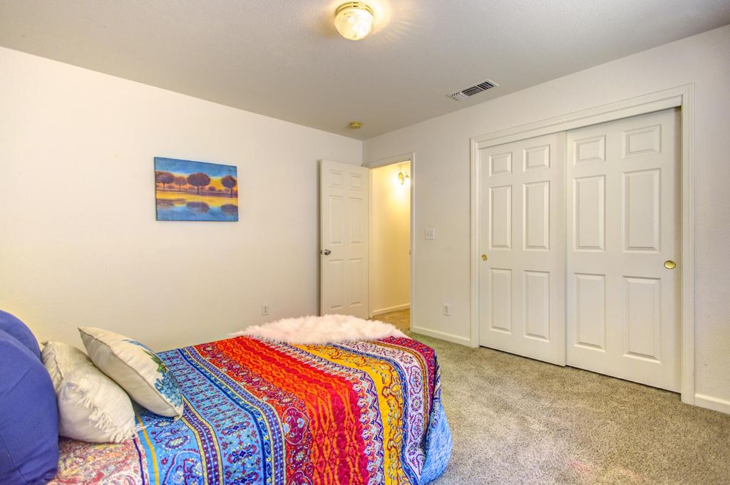 Image 26 of property listing at 27557 Paradise Valley Lane, Clovis, CA 93619