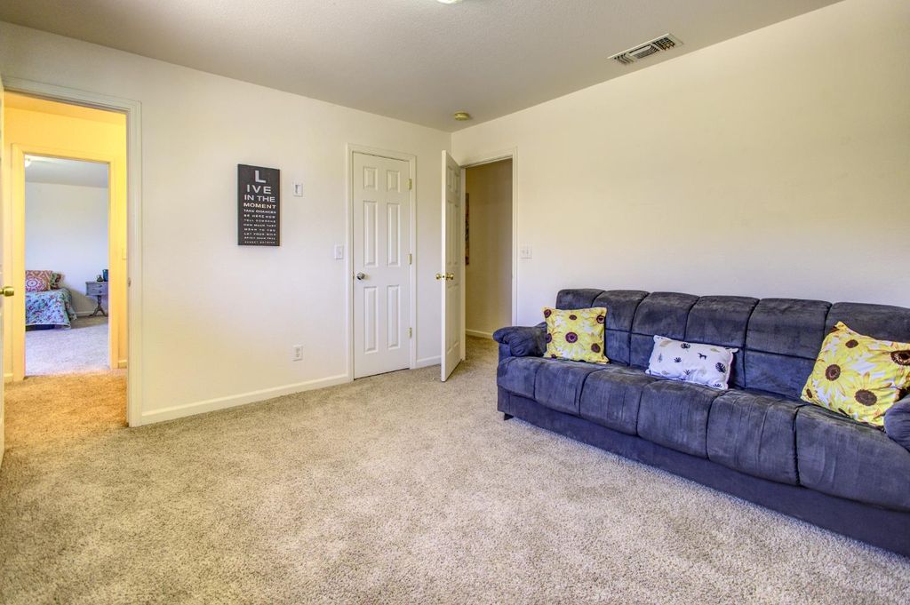 Image 29 of property listing at 27557 Paradise Valley Lane, Clovis, CA 93619
