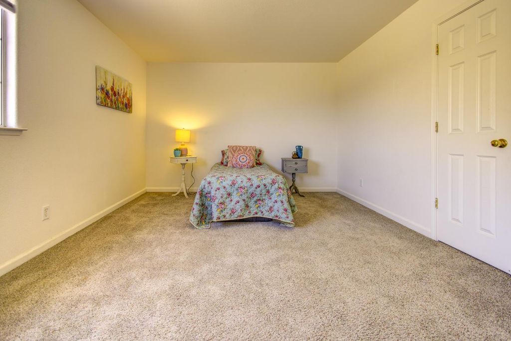 Image 34 of property listing at 27557 Paradise Valley Lane, Clovis, CA 93619