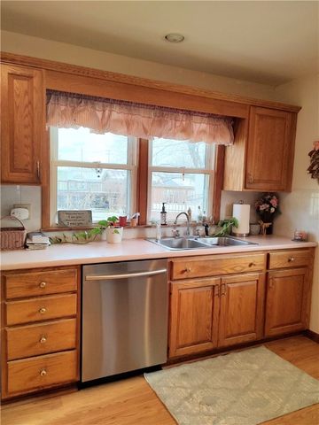 8 Maple Street, Seneca Falls, NY 13148