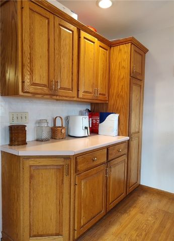 8 Maple Street, Seneca Falls, NY 13148