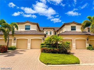 817 Regency Reserve CIR 3901, Naples, FL 34119