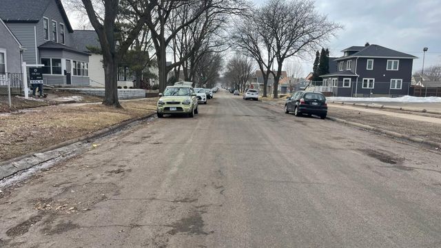 904 Jessamine Avenue E, Saint Paul, MN 55106