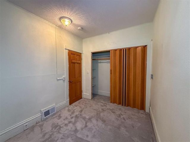 904 Jessamine Avenue E, Saint Paul, MN 55106