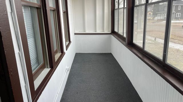 904 Jessamine Avenue E, Saint Paul, MN 55106