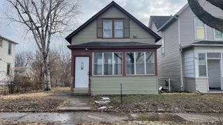 904 Jessamine Avenue E, Saint Paul, MN 55106