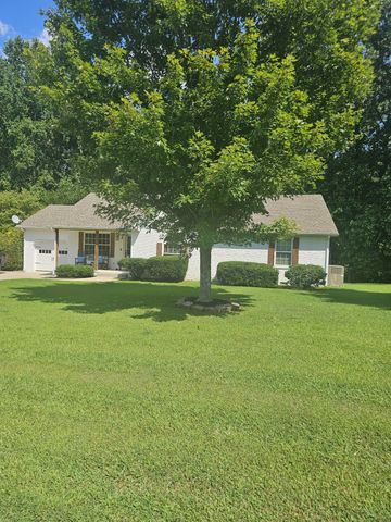580 Fox Run Ln, Lafayette, TN 37083