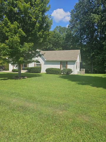 580 Fox Run Ln, Lafayette, TN 37083