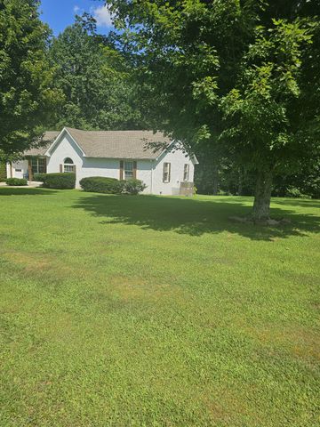 580 Fox Run Ln, Lafayette, TN 37083