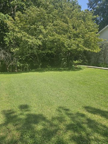 580 Fox Run Ln, Lafayette, TN 37083