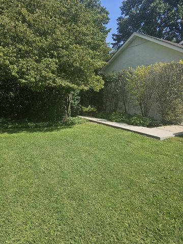 580 Fox Run Ln, Lafayette, TN 37083