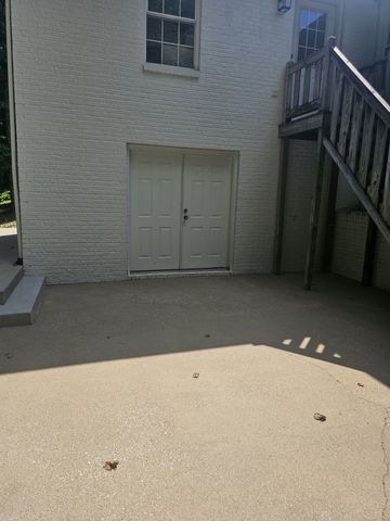 580 Fox Run Ln, Lafayette, TN 37083