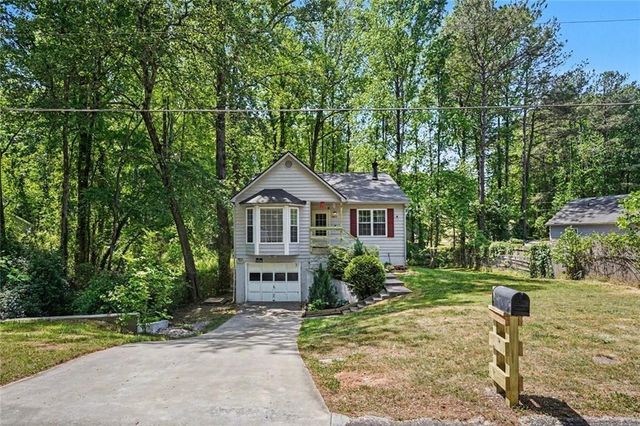 8087 Flamingo, Jonesboro, GA 30238