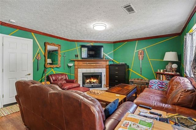 8087 Flamingo, Jonesboro, GA 30238