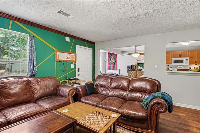 8087 Flamingo, Jonesboro, GA 30238