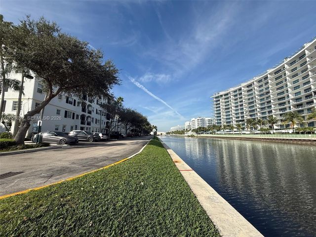 3215 NE 184th St 14109, Aventura, FL 33160