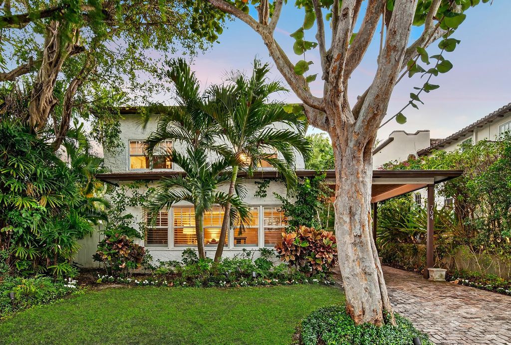 704 Claremore Drive, West Palm Beach, FL 33401