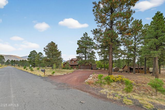 11990 Glodia Drive, Flagstaff, AZ 86004