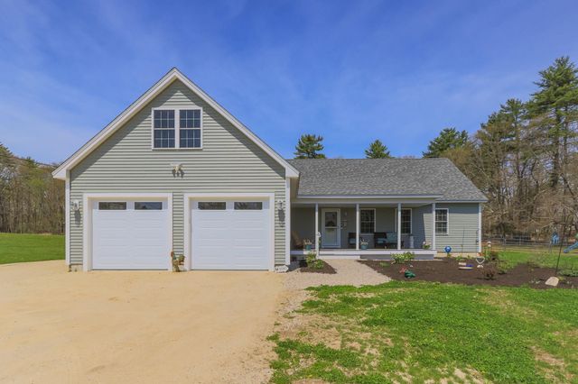101 Mast Road, Lee, NH 03861