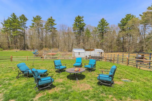 101 Mast Road, Lee, NH 03861