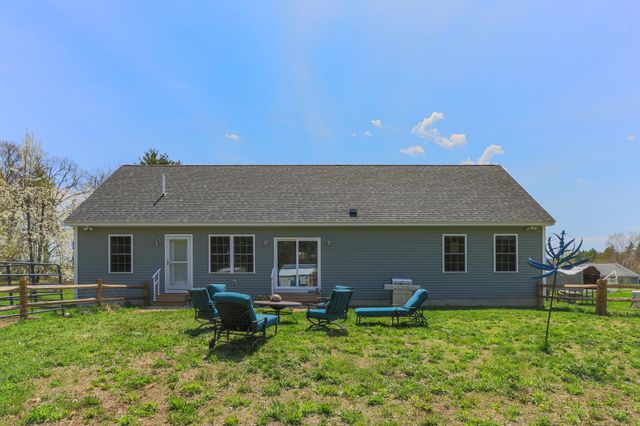 101 Mast Road, Lee, NH 03861