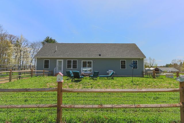 101 Mast Road, Lee, NH 03861