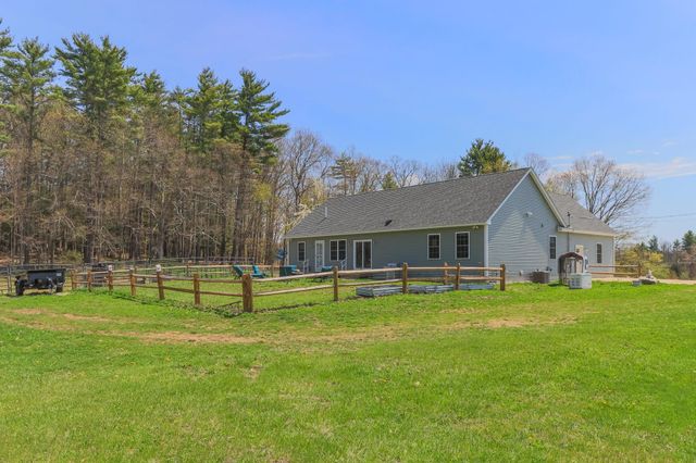 101 Mast Road, Lee, NH 03861