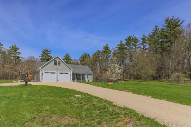 101 Mast Road, Lee, NH 03861