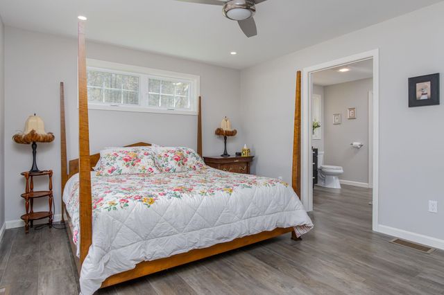 101 Mast Road, Lee, NH 03861