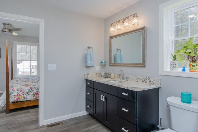 101 Mast Road, Lee, NH 03861