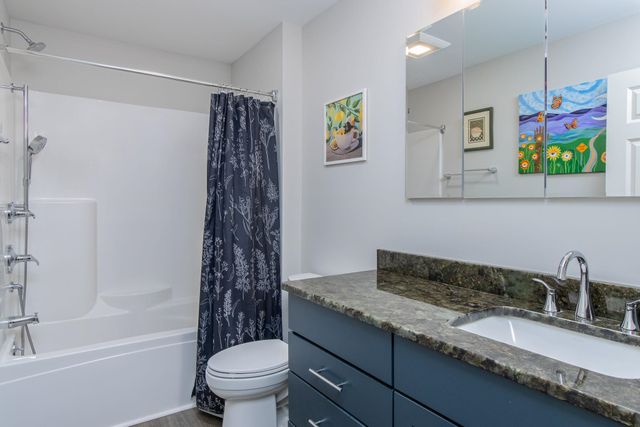 101 Mast Road, Lee, NH 03861