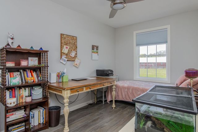 101 Mast Road, Lee, NH 03861