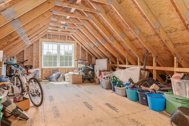 101 Mast Road, Lee, NH 03861