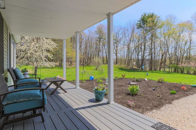 101 Mast Road, Lee, NH 03861