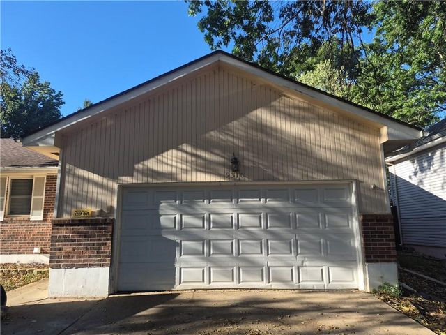 9310 E 83rd Street, Raytown, MO 64138