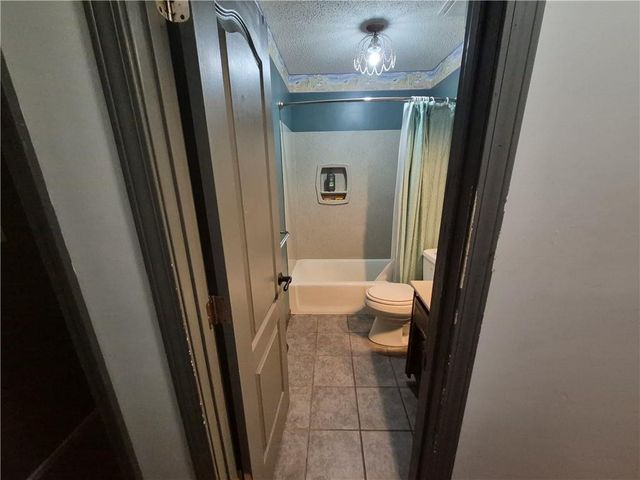 9310 E 83rd Street, Raytown, MO 64138