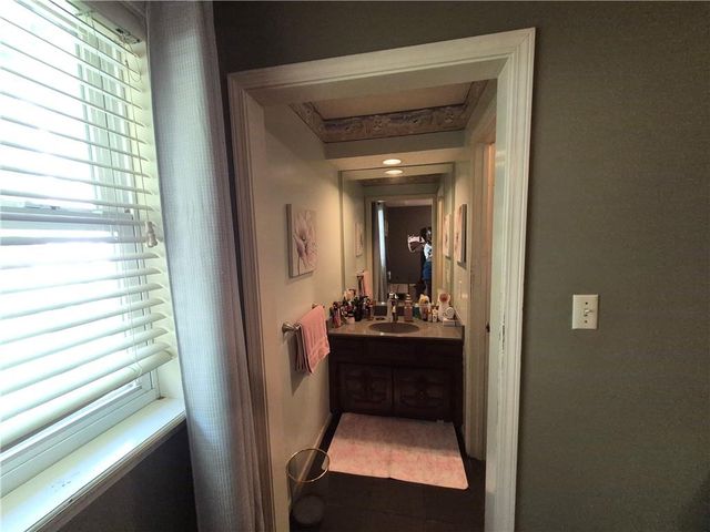 9310 E 83rd Street, Raytown, MO 64138