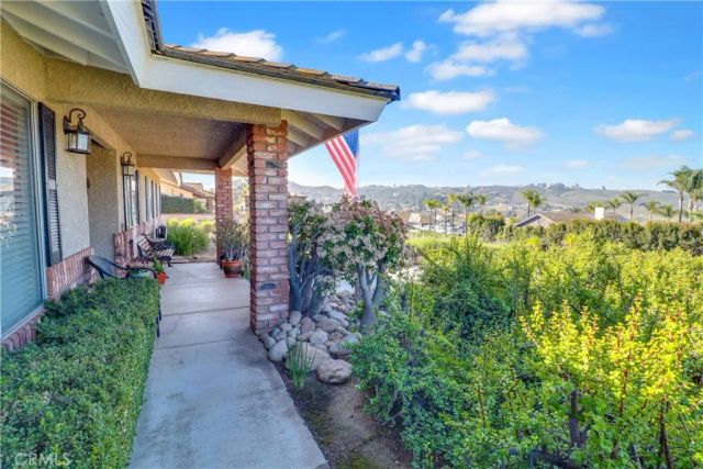 16750 Canyon View Drive, Riverside, CA 92504