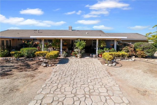 16750 Canyon View Drive, Riverside, CA 92504