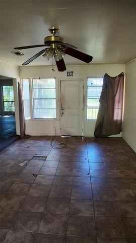 5903 Willow Glen Drive, Houston, TX 77033