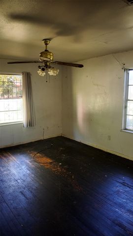 5903 Willow Glen Drive, Houston, TX 77033