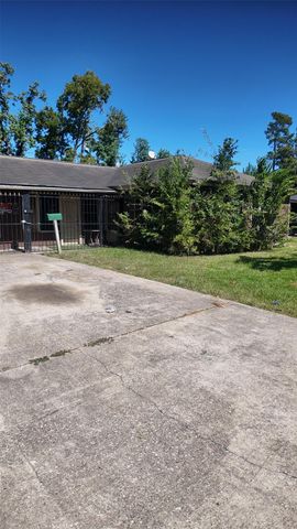 5903 Willow Glen Drive, Houston, TX 77033